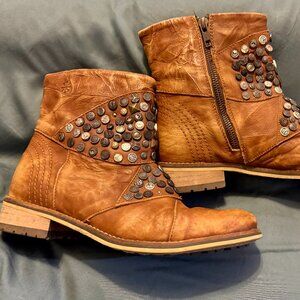Free People FEUD Studded Leather Cowgirl Ankle Boots – Brown | US 8 / UK 7